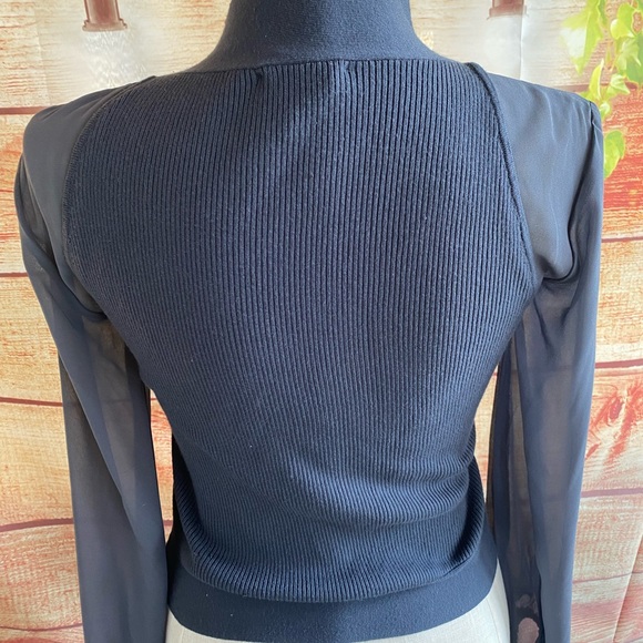 New York and Company 7th Avenue Sheer Sleeve Sweater Top Like new size small - Picture 6 of 8